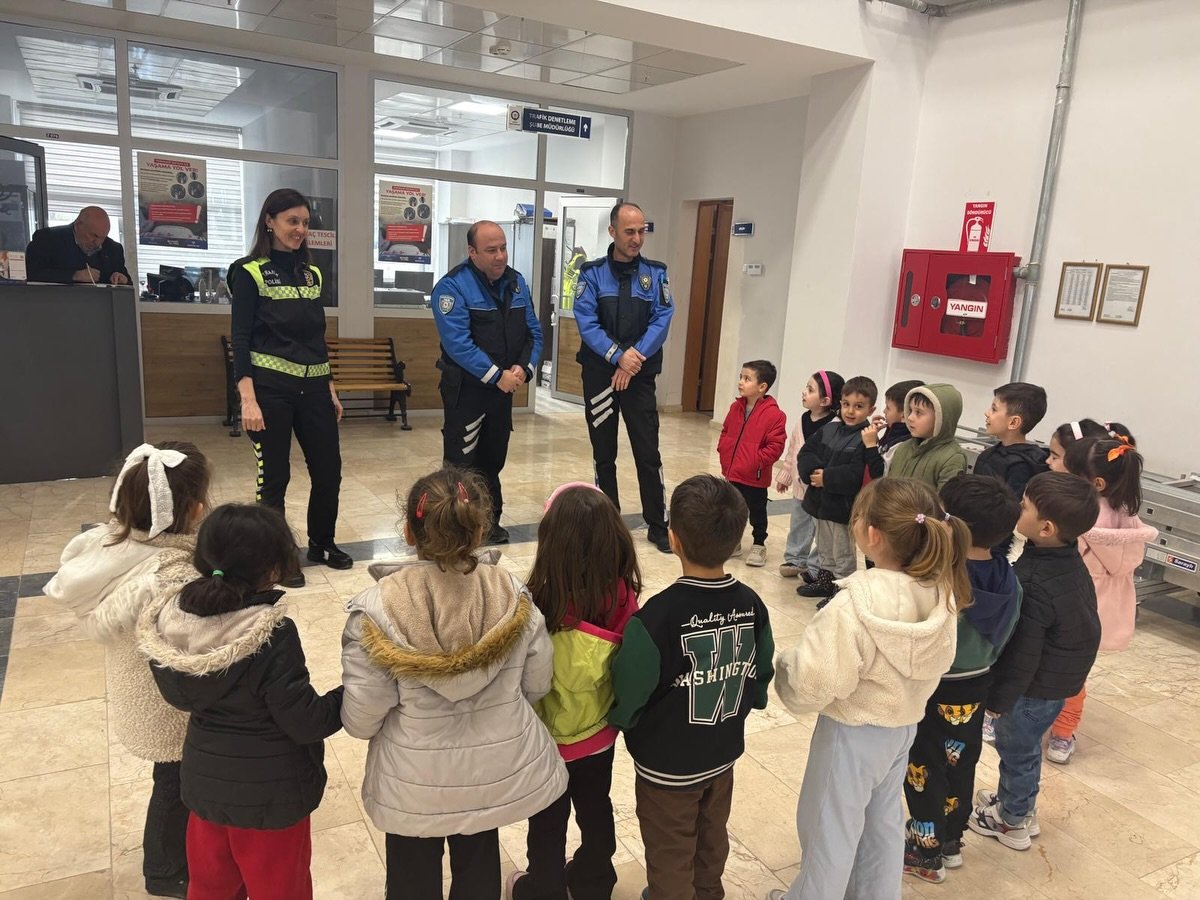 Kütahya Emniyetinden Miniklere Anlamlı Ziyaret4