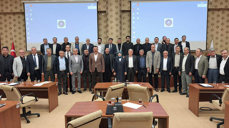 Kütahya İl Genel Meclisi’nde Başkan Özcura Güven Tazeledi (4)