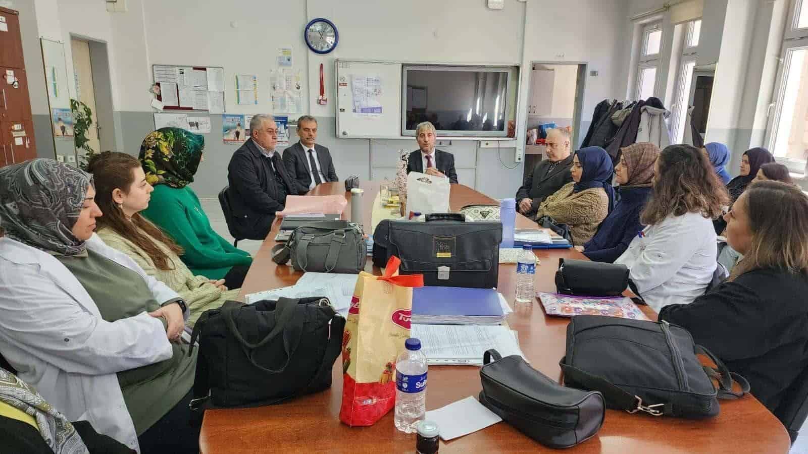 Kütahya Il Milli Eğitim Müdürü Öğretmenlerle Buluştu2