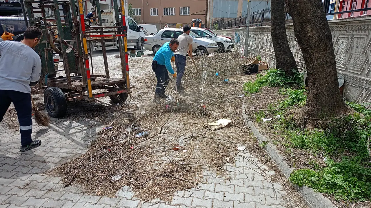 Kütahya Meydan Mahallesi'nde Temizlik Çalışması3