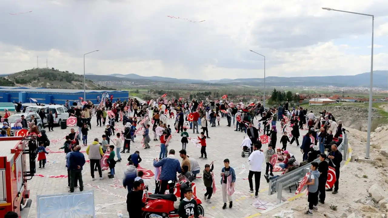 Kütahya Osb’de Uçurtma Şenliği Düzenlendi 3