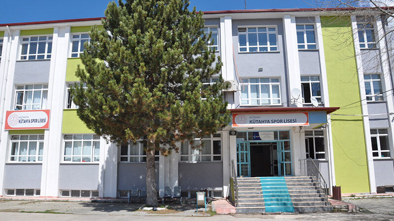 Kütahya Spor Ortaokul Ve Lisesi Tanıtıldı (1)