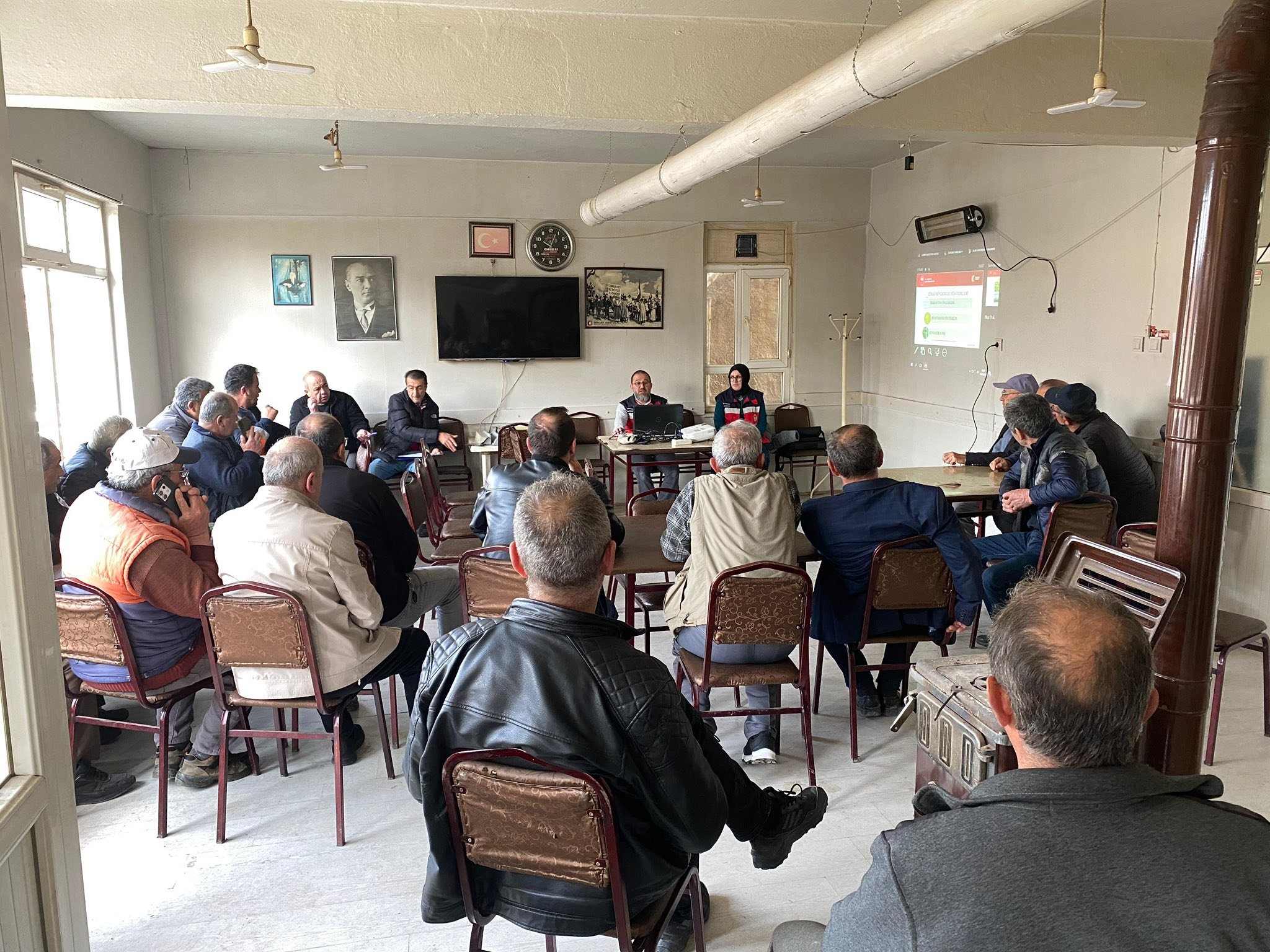 Kütahya Tavşanlı’da Üreticilere Zirai Eğitim Verildi1