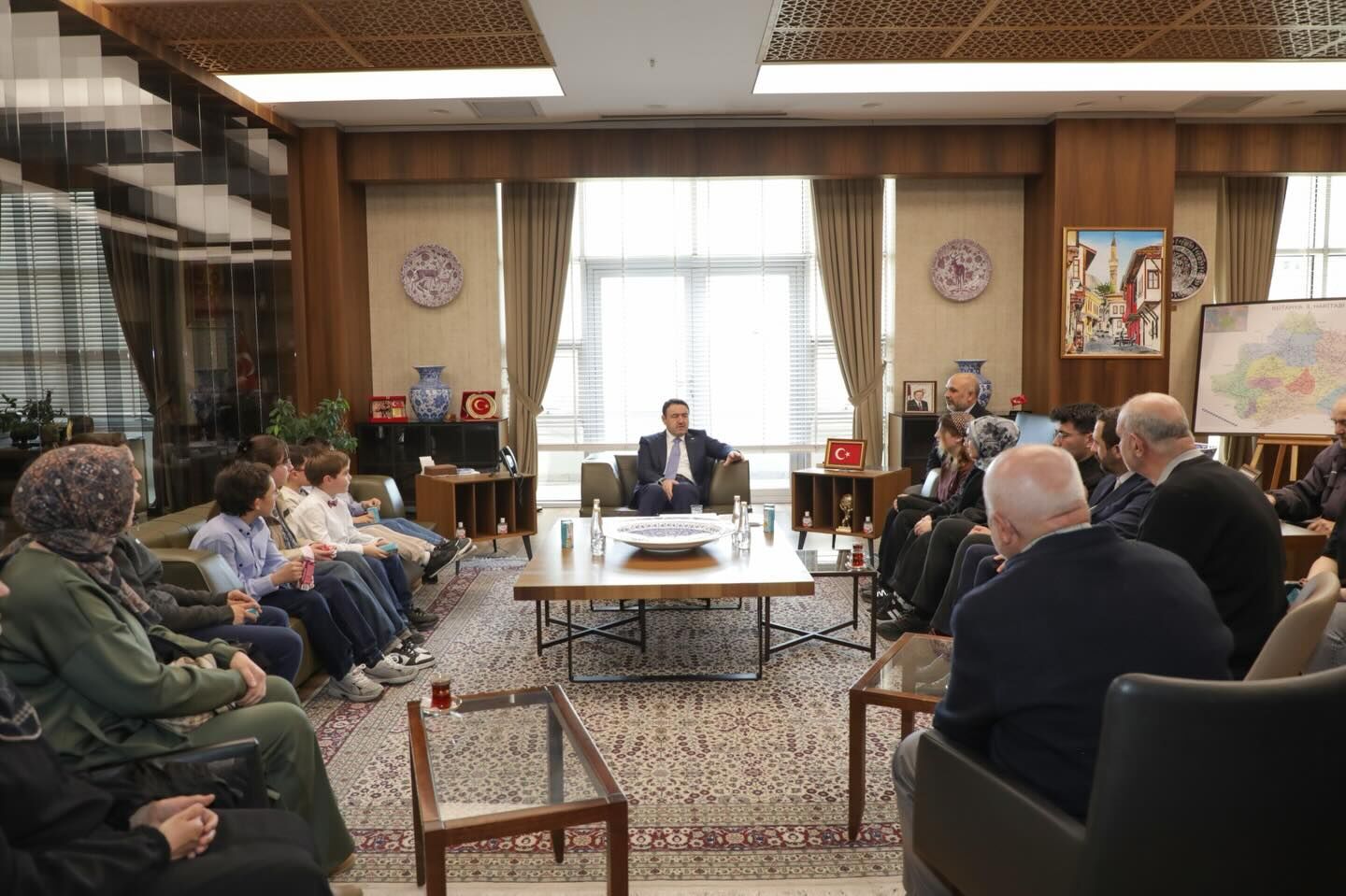 Kütahya Valisi Işın, Kütüphane Haftasında Okurlarla Buluştu3