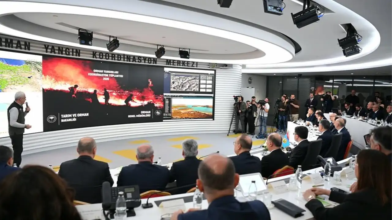 Kütahya Valisi Işın Orman Yangını Toplantısına Katıldı 1