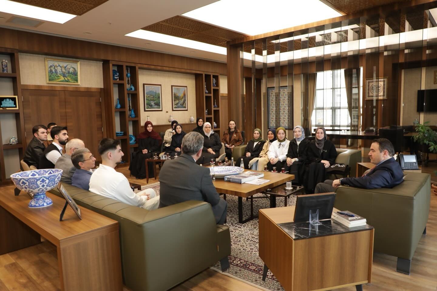 Kütahya Valisi Işın’dan Üniversiteli Gençlere Destek Mesajı2