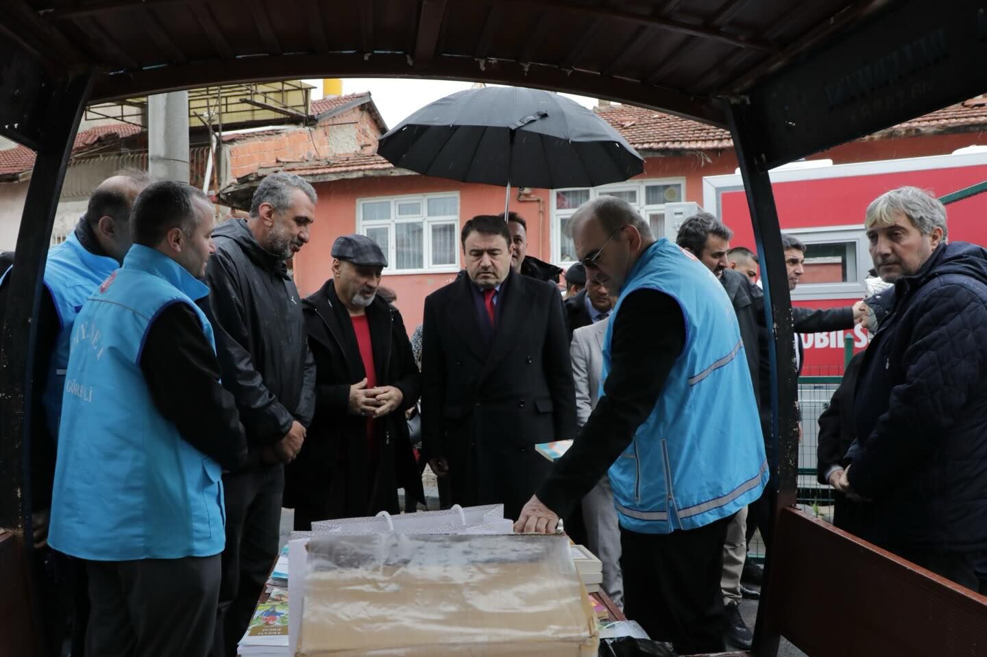 Kütahya Valisi Roman Vatandaşlarla Bir Araya Geldi1