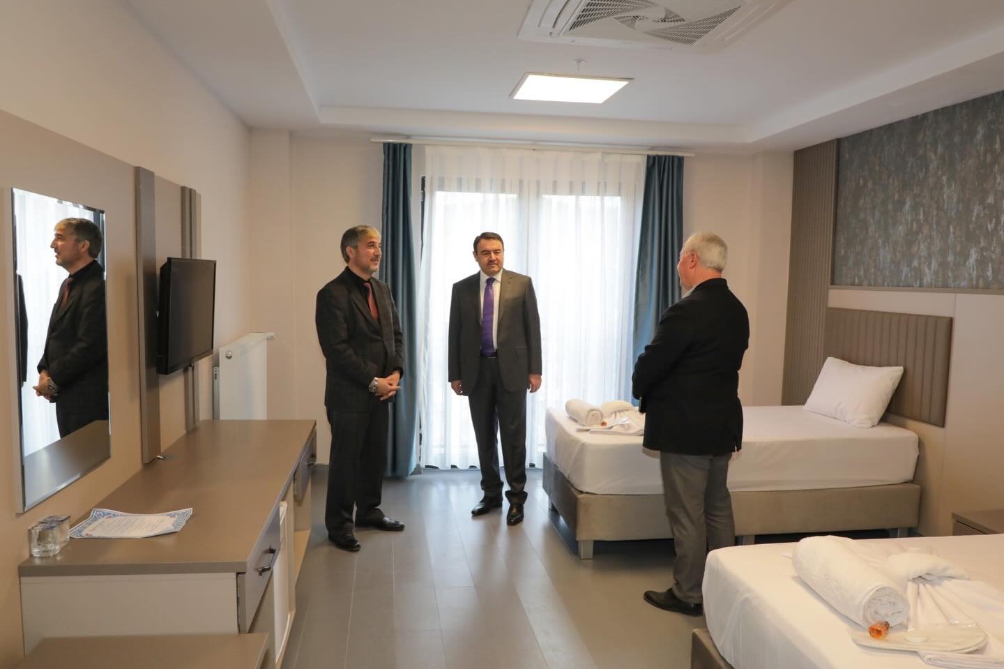 Kütahya Valisi Yeni Öğretmenevinde Incelemelerde Bulundu3