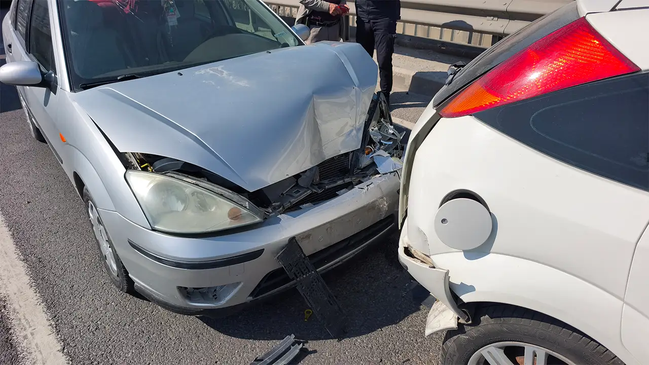 Kütahya’da 5 Araç Birbirine Girdi5