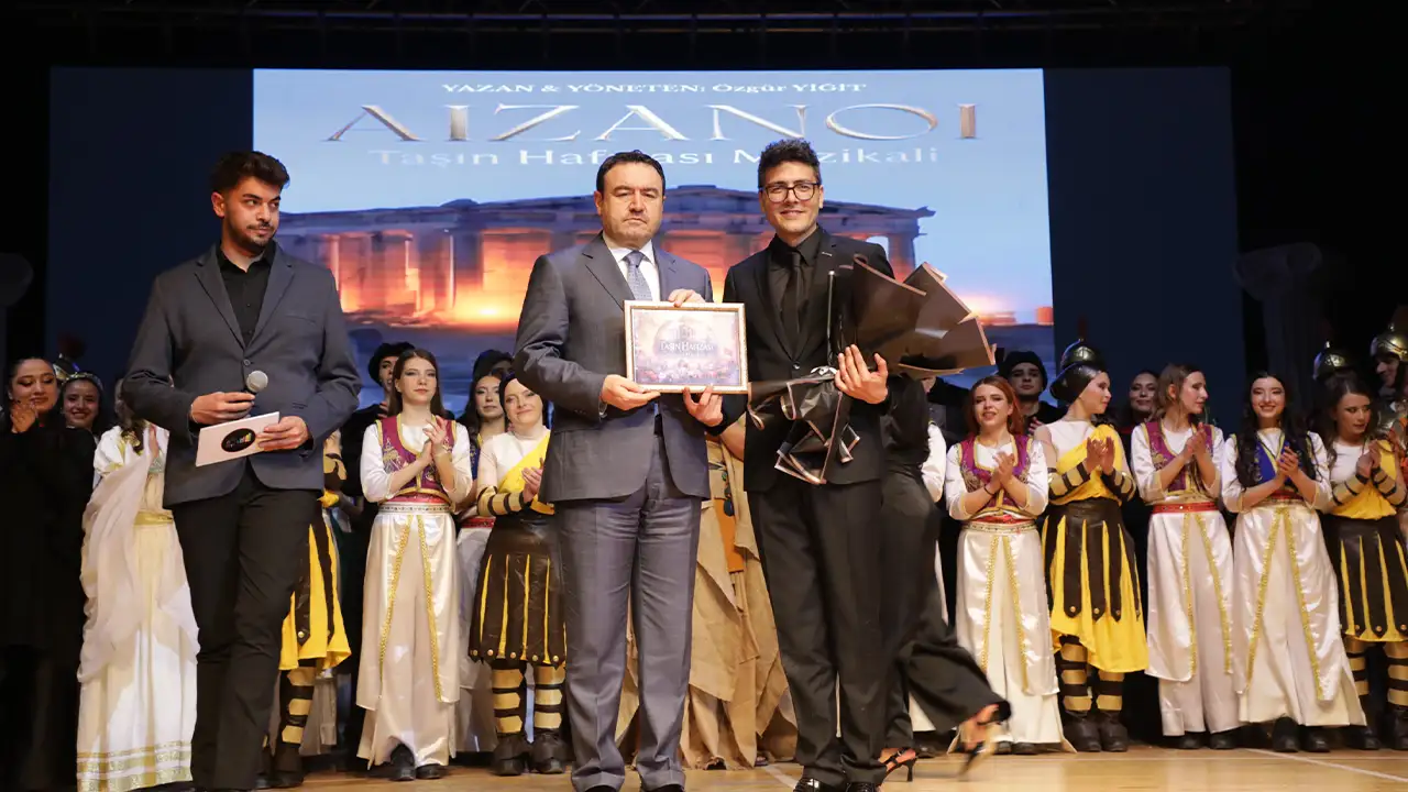 Kütahya’da Aizanoi Antik Kenti Müzikali Sahnelendi10