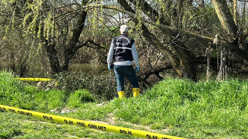 Kütahya'da Bir Kişi Çay Kenarında Ölü Bulundu (4)
