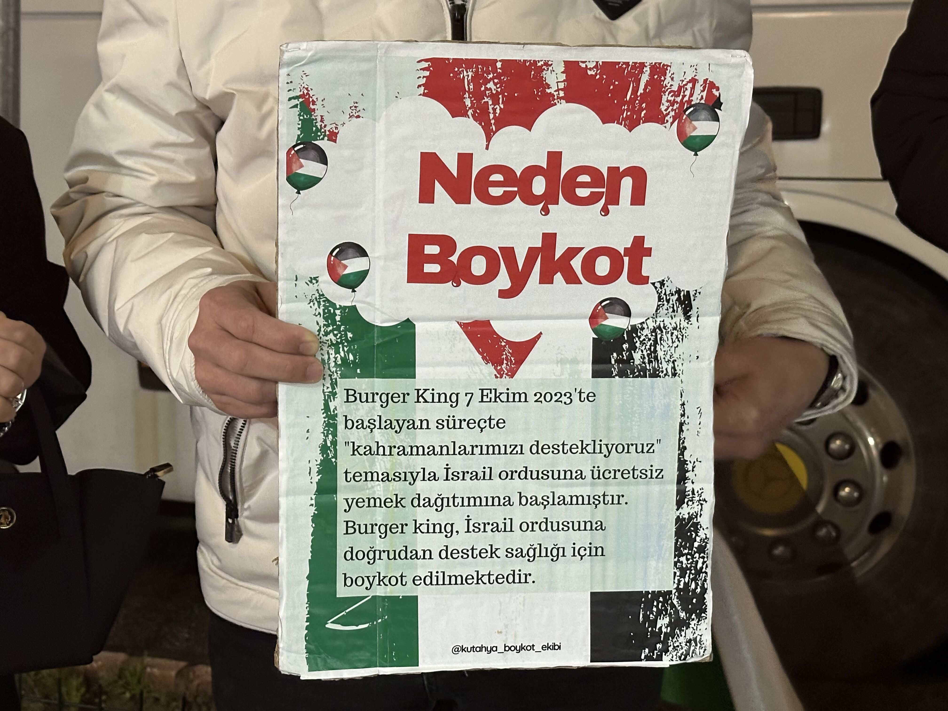 Kütahya’da “Burger King” Protestosu Sürüyor (2)