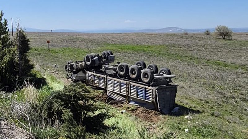 Kütahya’da Çekici Yoldan Çıktı, Ters Döndü (4)