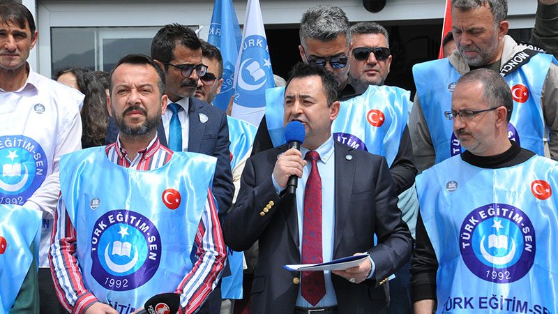 Kütahya’da Eğitimde Şiddete Tepki Sendikalardan Iş Bırakma Eylemi (1)-1