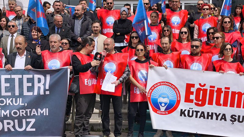 Kütahya’da Eğitimde Şiddete Tepki Sendikalardan Iş Bırakma Eylemi (3)-1