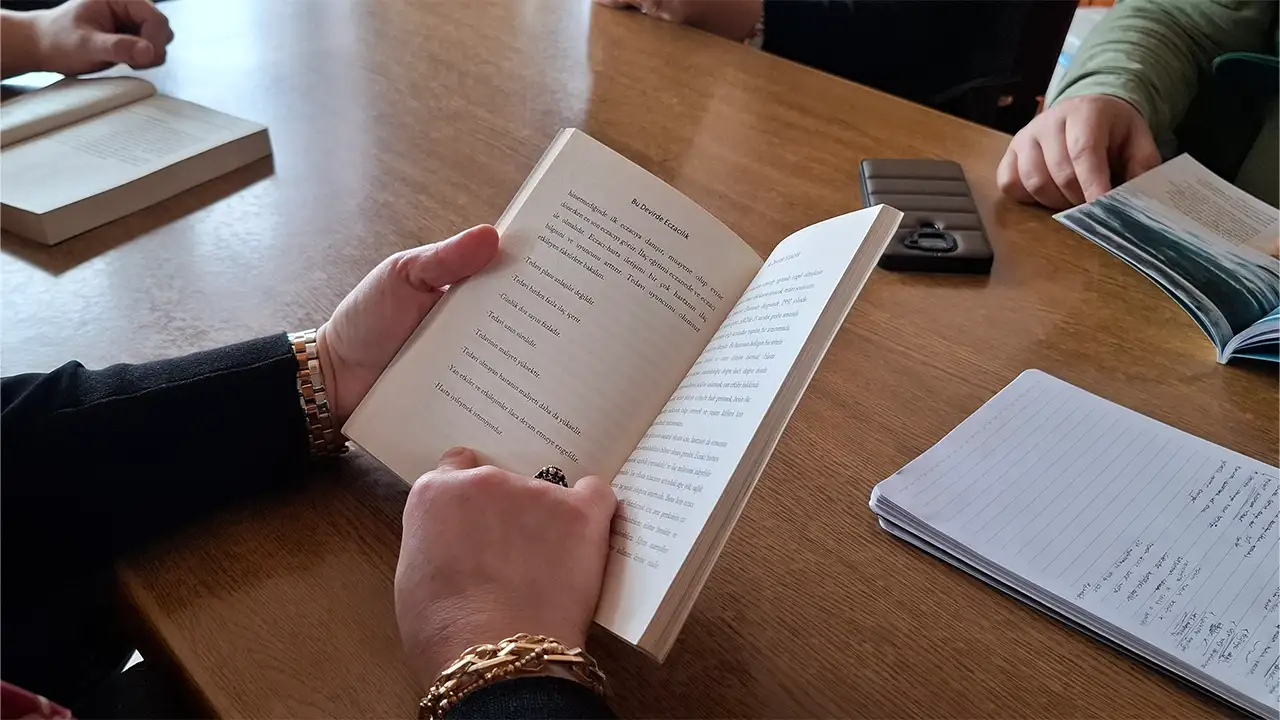 Kütahya’da “Ekransız 1 Saat” Diyerek Kitap Okudular3