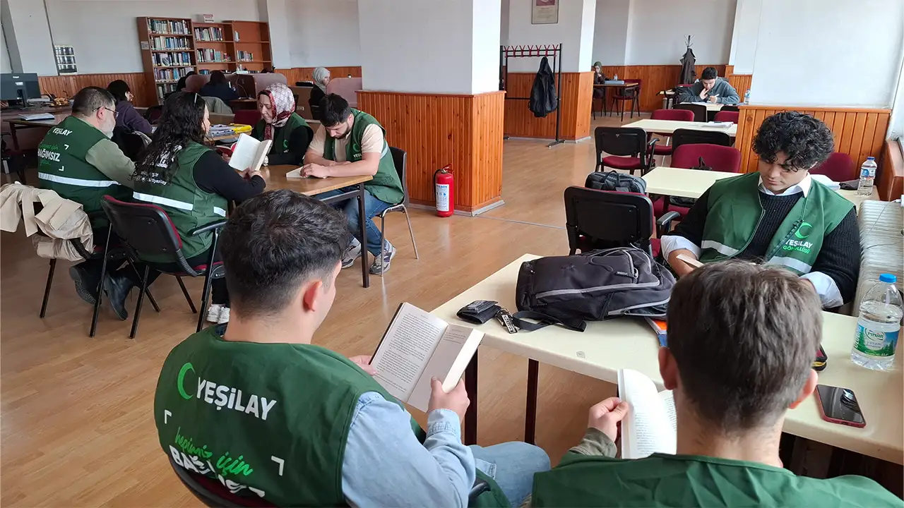 Kütahya’da “Ekransız 1 Saat” Diyerek Kitap Okudular4