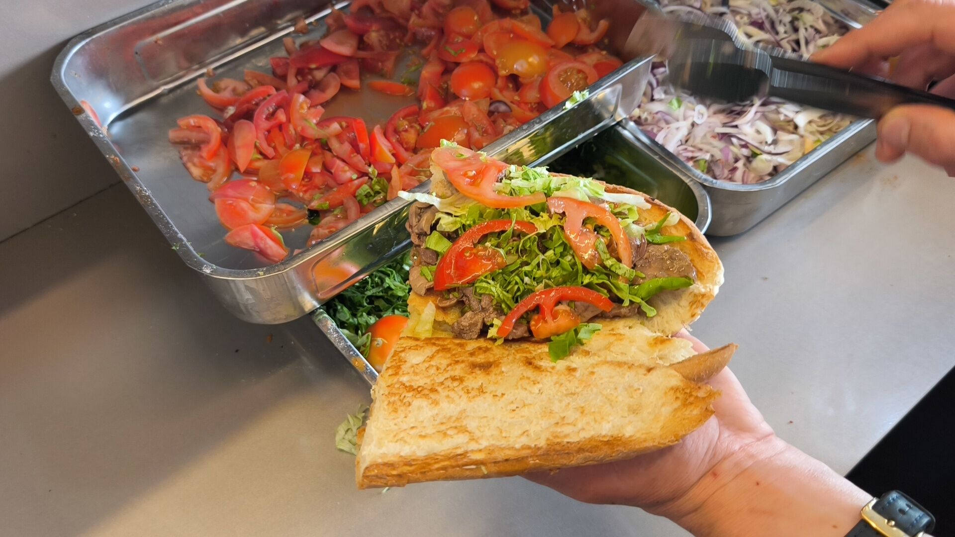 Kütahya’da Geleneksel Ekmek Arası Tavuk Dönerin Sırrını Anlattı (2)