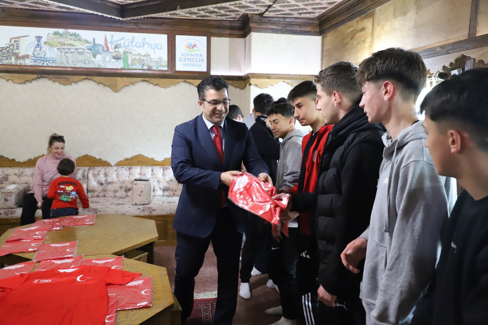 Kütahya’da Gençlere Milli Forma Desteği Verildi4