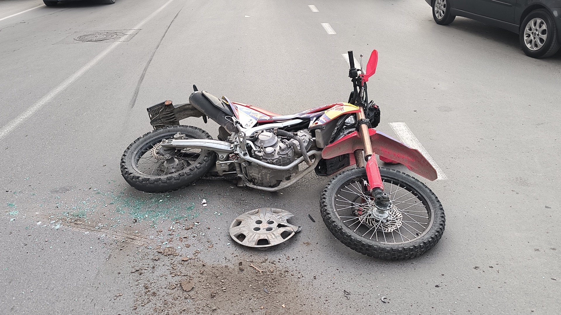 Kütahya'da Motosiklet Aniden Önüne Çıkan Araca Çarptı (4)