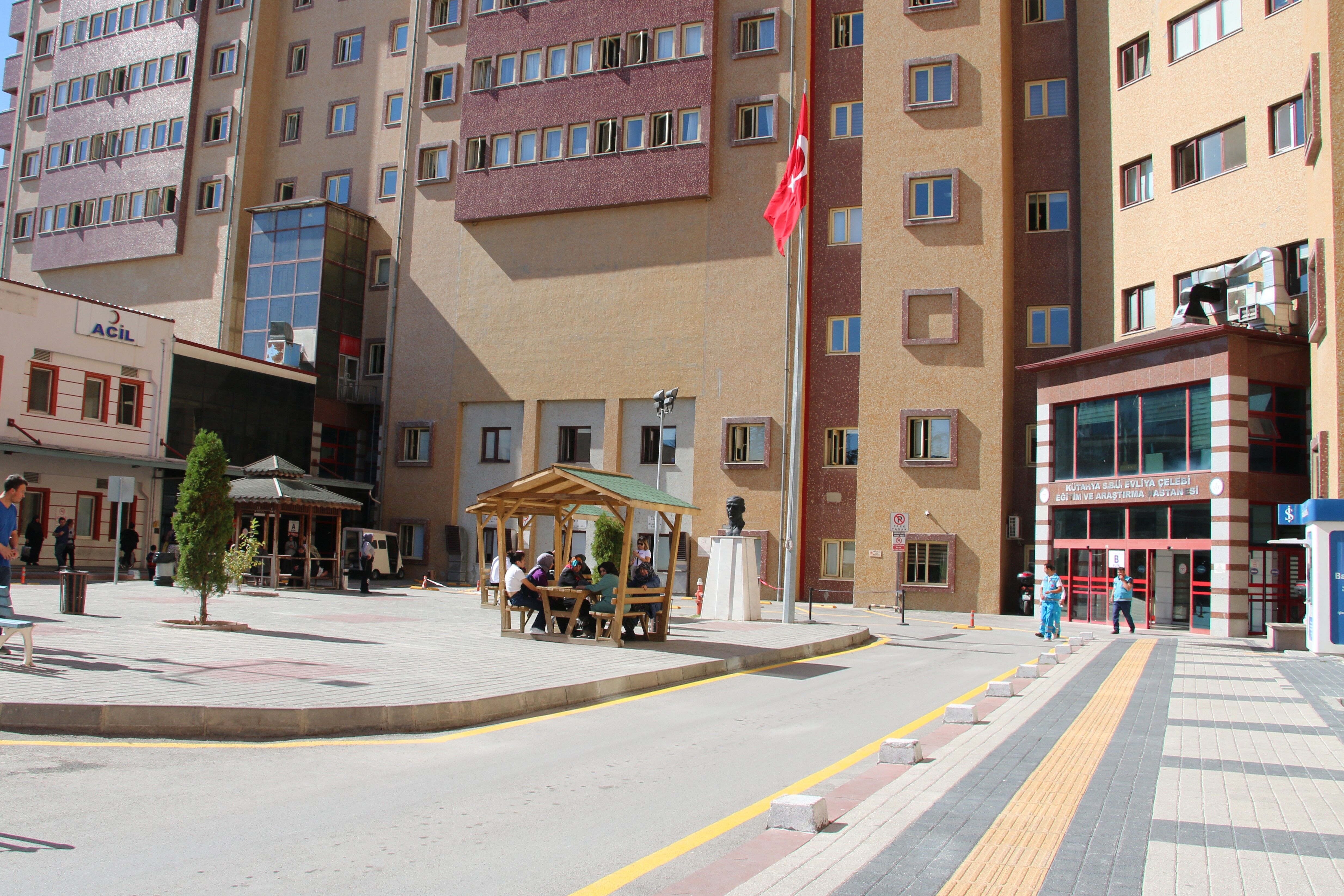 Kütahya’da Nisan Ayı Mesai Dışı Poliklinik Hizmetleri Başladı (5)