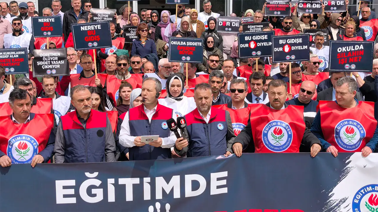 Kütahya’da Öğretmenler, Eğitimde Şiddete Tepki Gösterdi4
