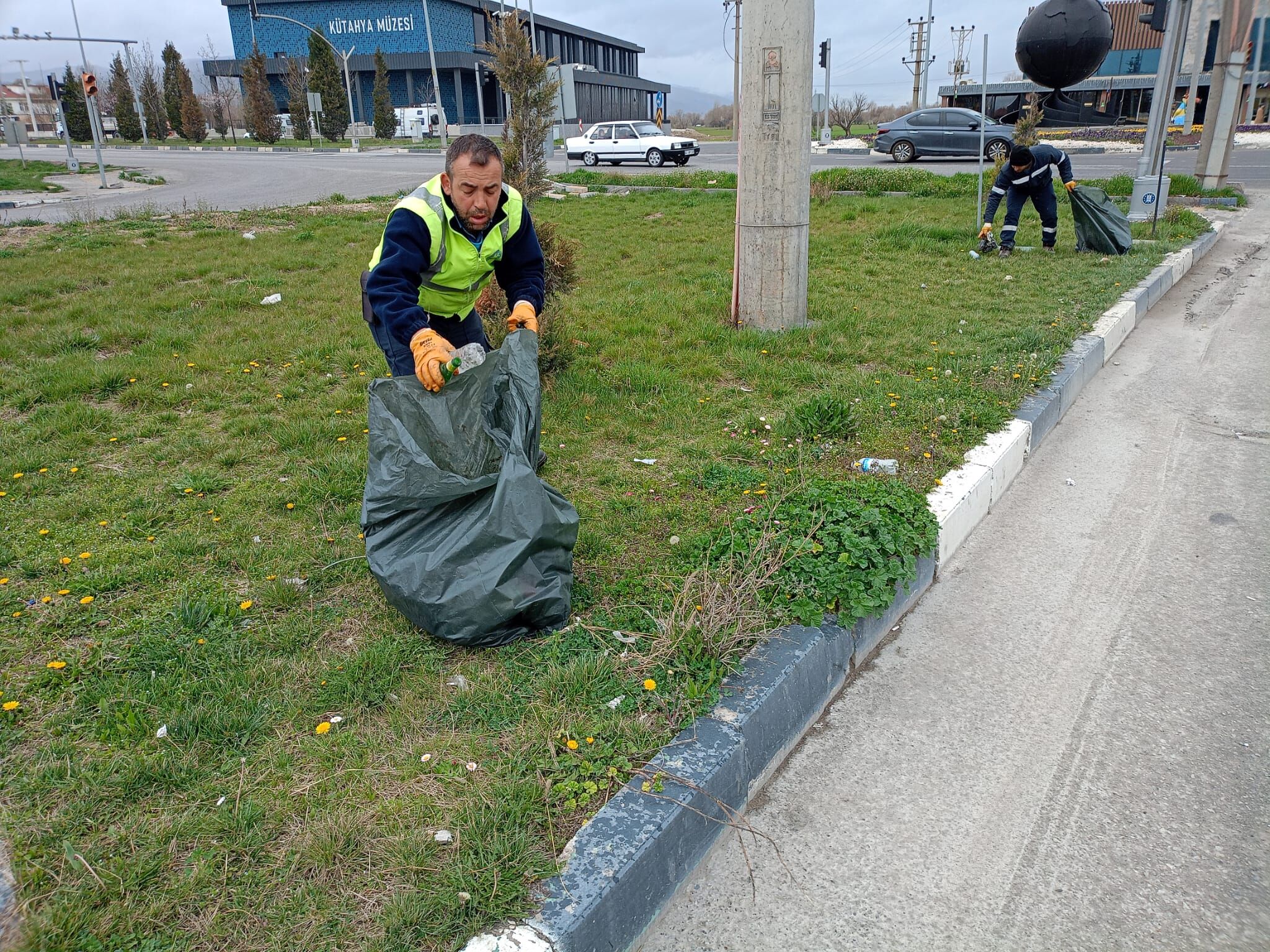 Kütahya’da Otogar Çevresinde Kapsamlı Temizlik Çalışması (2)