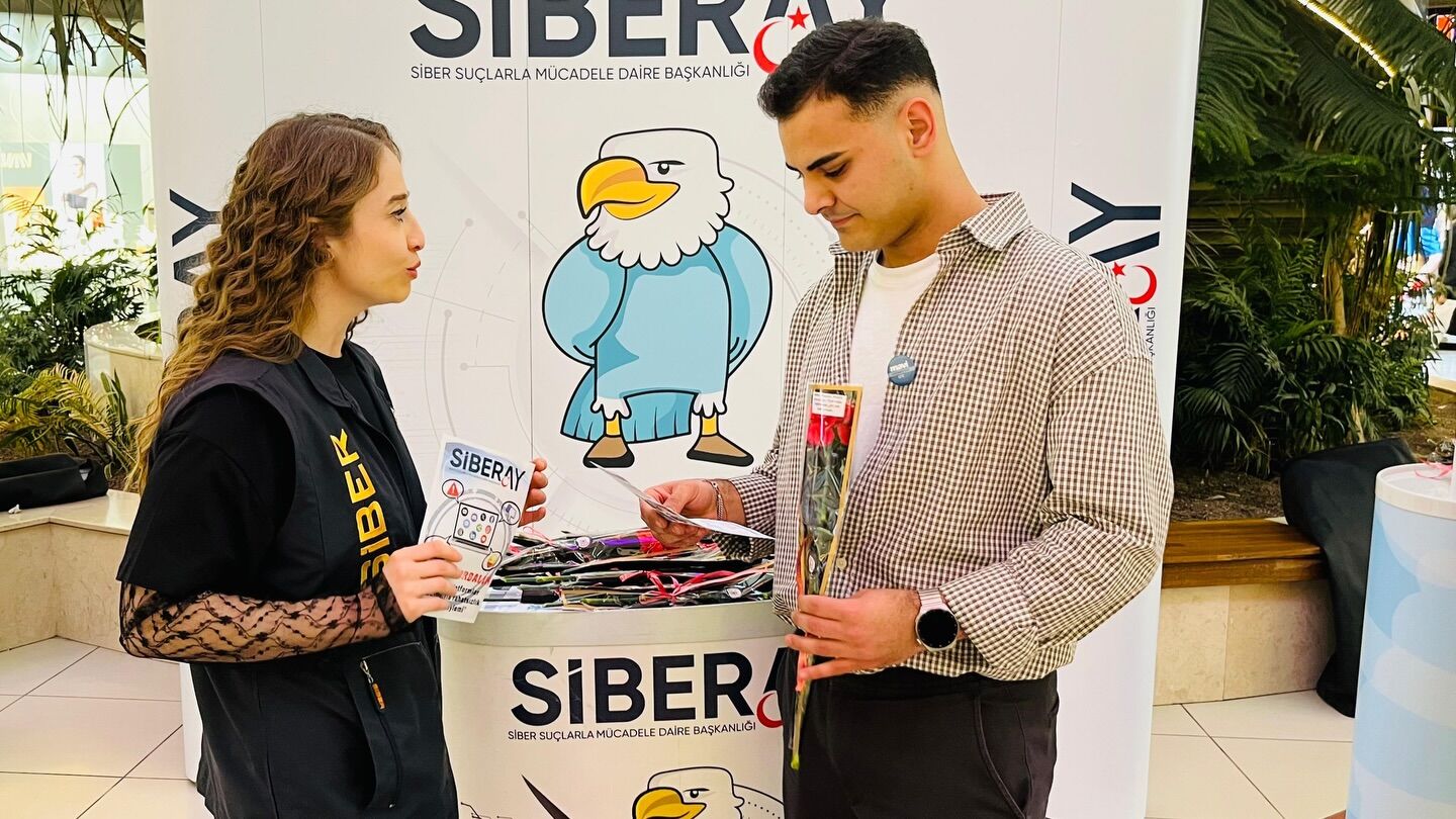 Kütahyada Polis Haftasında Bilgilendirme Standı7