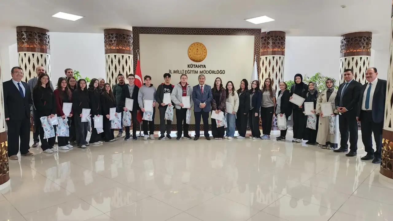 Kütahya’da Tübi̇tak Başarısı Ödülle Taçlandırıldı
