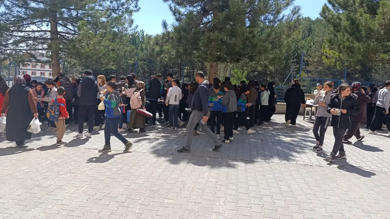 Kütahya’da Veliler Okul Kermesinde Buluştu2