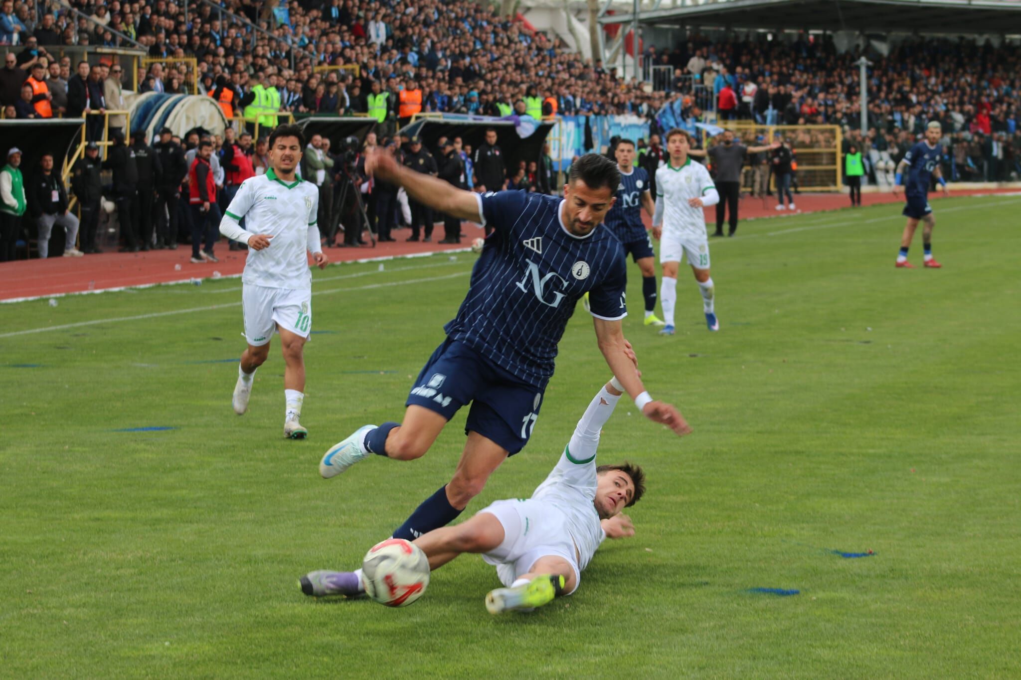 Kütahyaspor Evinde Şampiyonluğunu Ilan Etti (3)