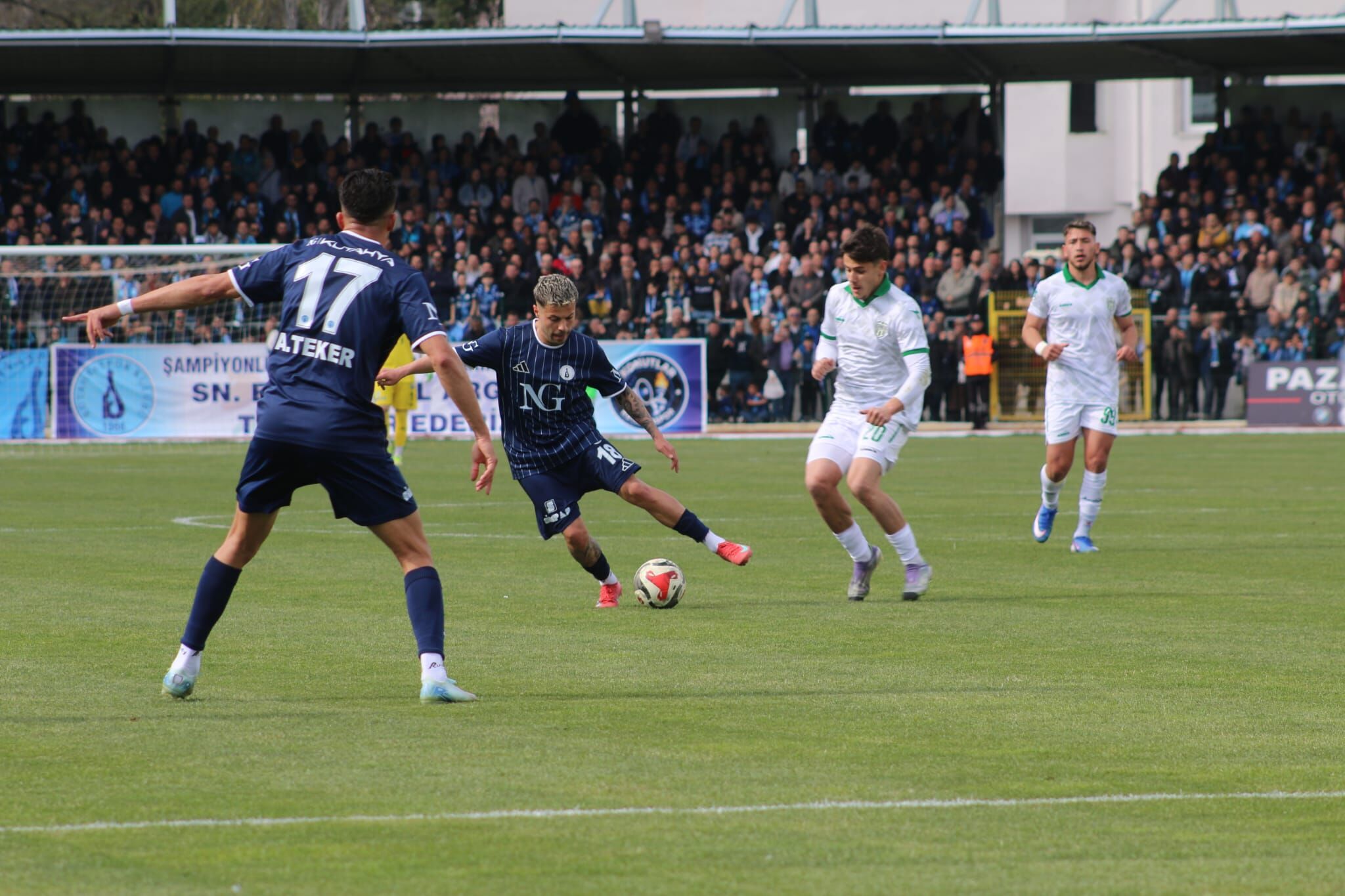 Kütahyaspor Evinde Şampiyonluğunu Ilan Etti (4)