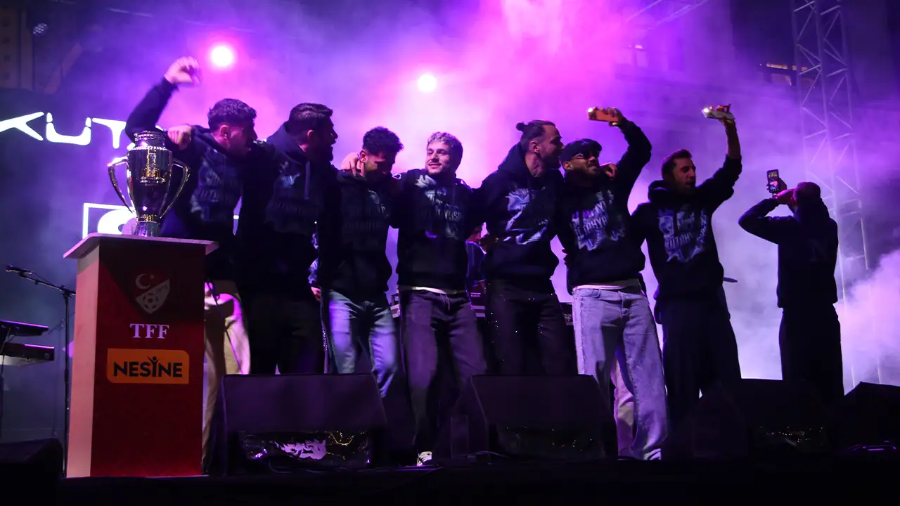 Kütahyaspor Şampiyonluğunu Taraftarıyla Vazoda Kutladı6