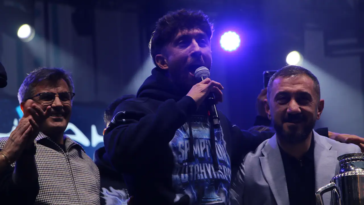 Kütahyaspor Şampiyonluğunu Taraftarıyla Vazoda Kutladı8