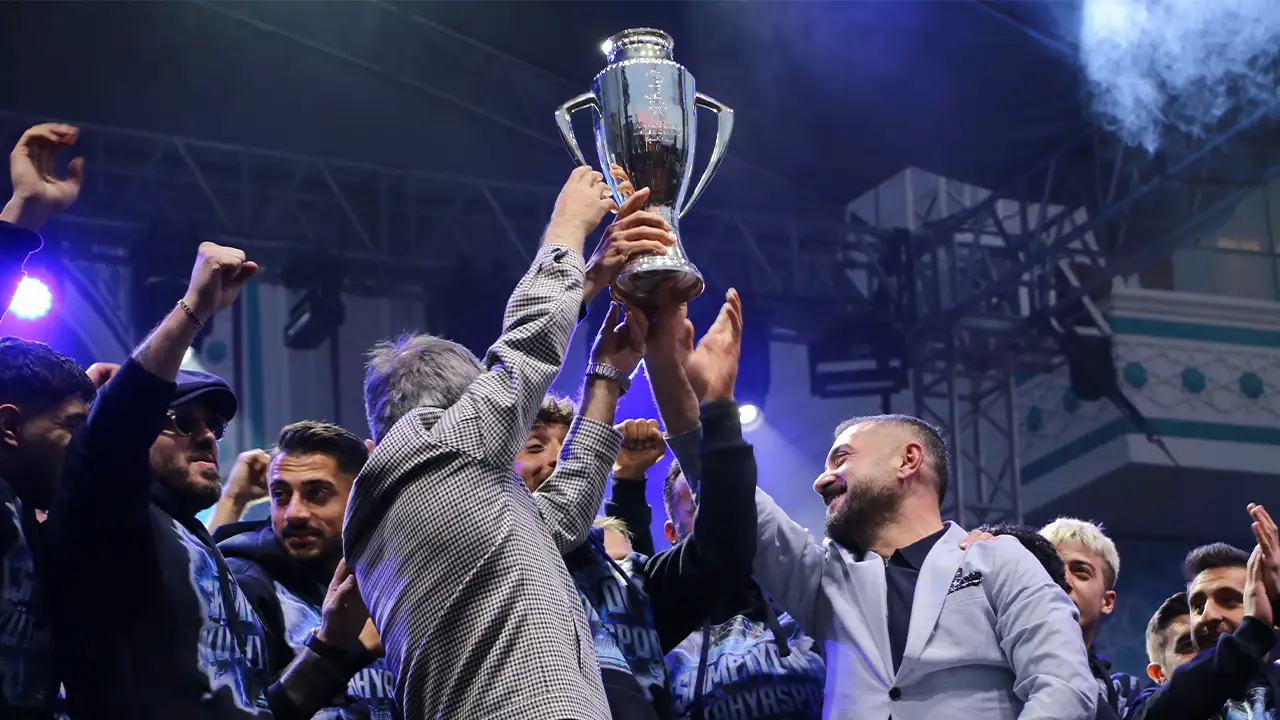 Kütahyaspor Şampiyonluğunu Taraftarıyla Vazoda Kutladı9