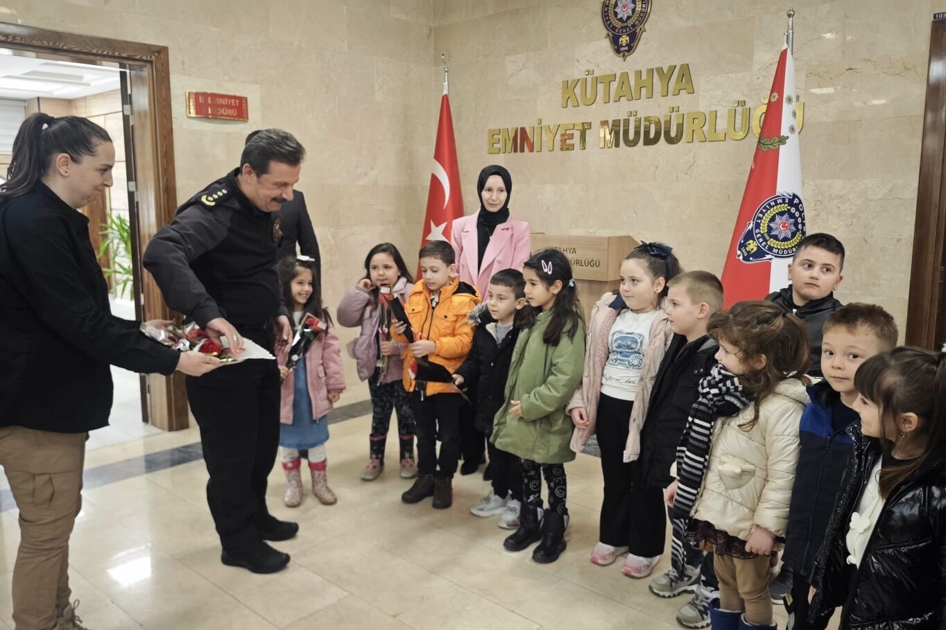 Miniklerden Polis Haftasında Anlamlı Ziyaret2