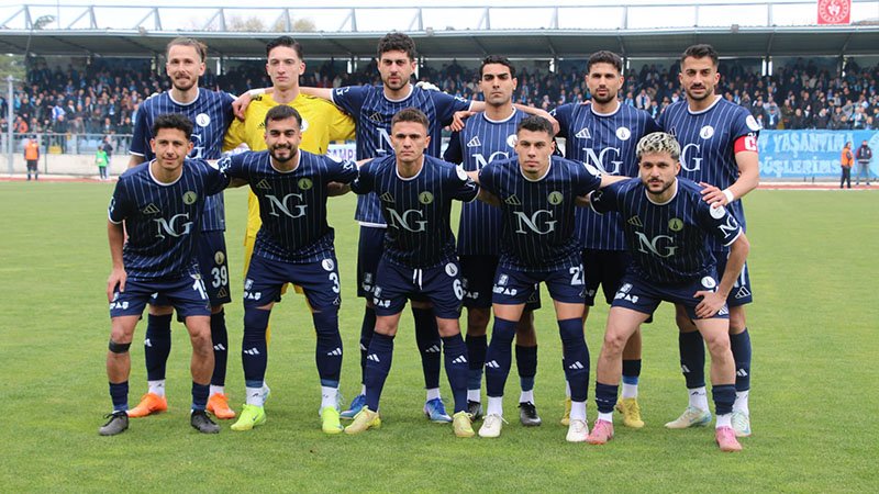 Şampiyon Kütahyaspor Ilk Yarıyı Golsüz Bitirdi (2)