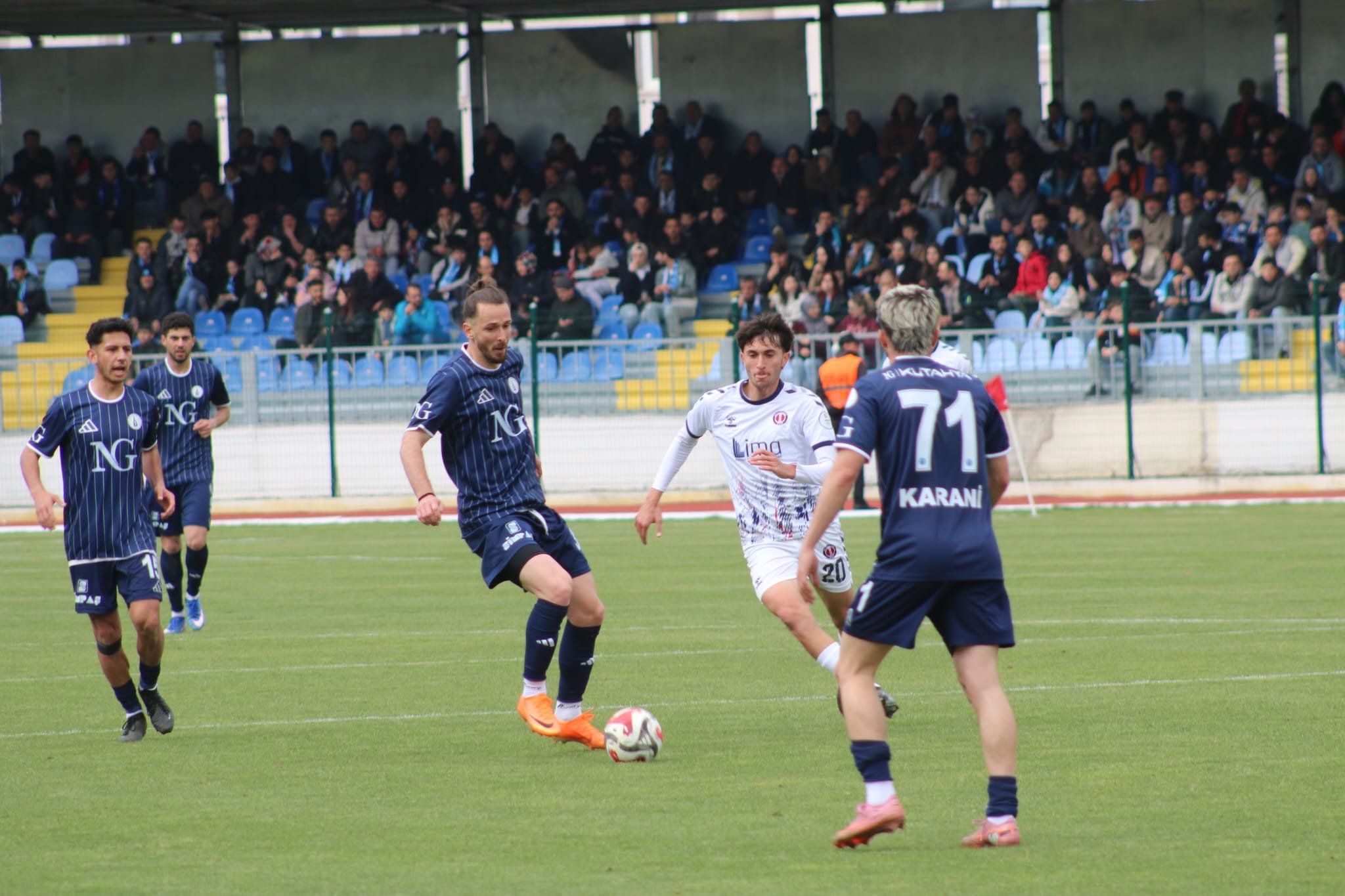 Şampiyon Kütahyaspor Ilk Yarıyı Golsüz Bitirdi (3)-1