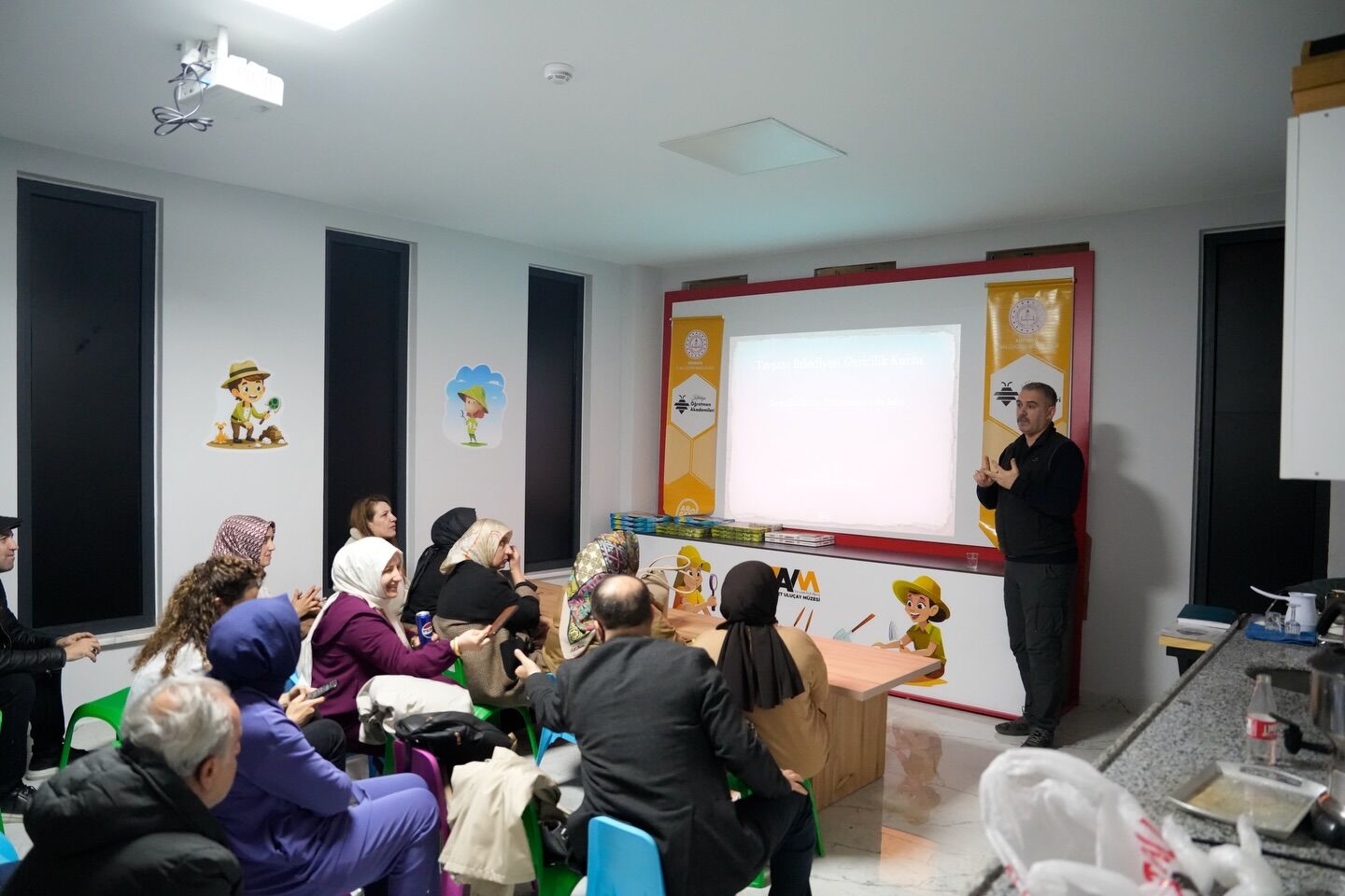 Tavşanlı’da Öğretmenlere Deri Eğitimi Verildi5