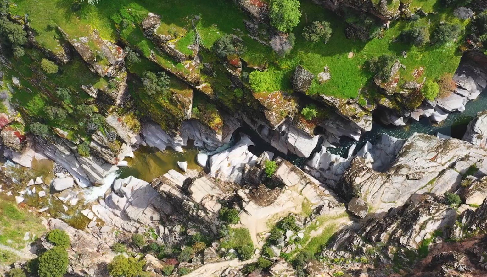 Uşak Taşyaran Vadisi Suyun Şekillendirdiği Kayalarıyla Ilgi Görüyor 1