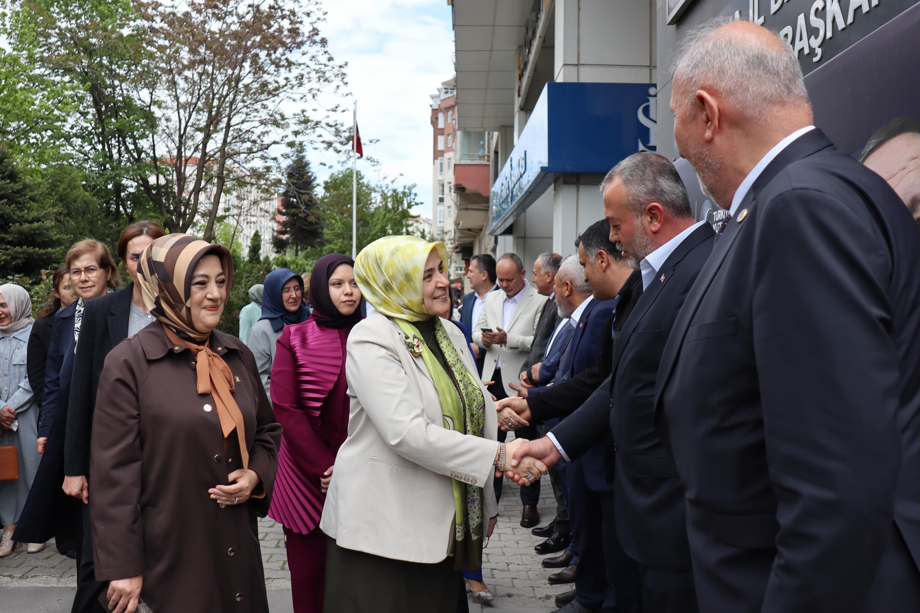 Ak Parti Kadın Kolları Heyeti Kütahya İl Başkanlığında3