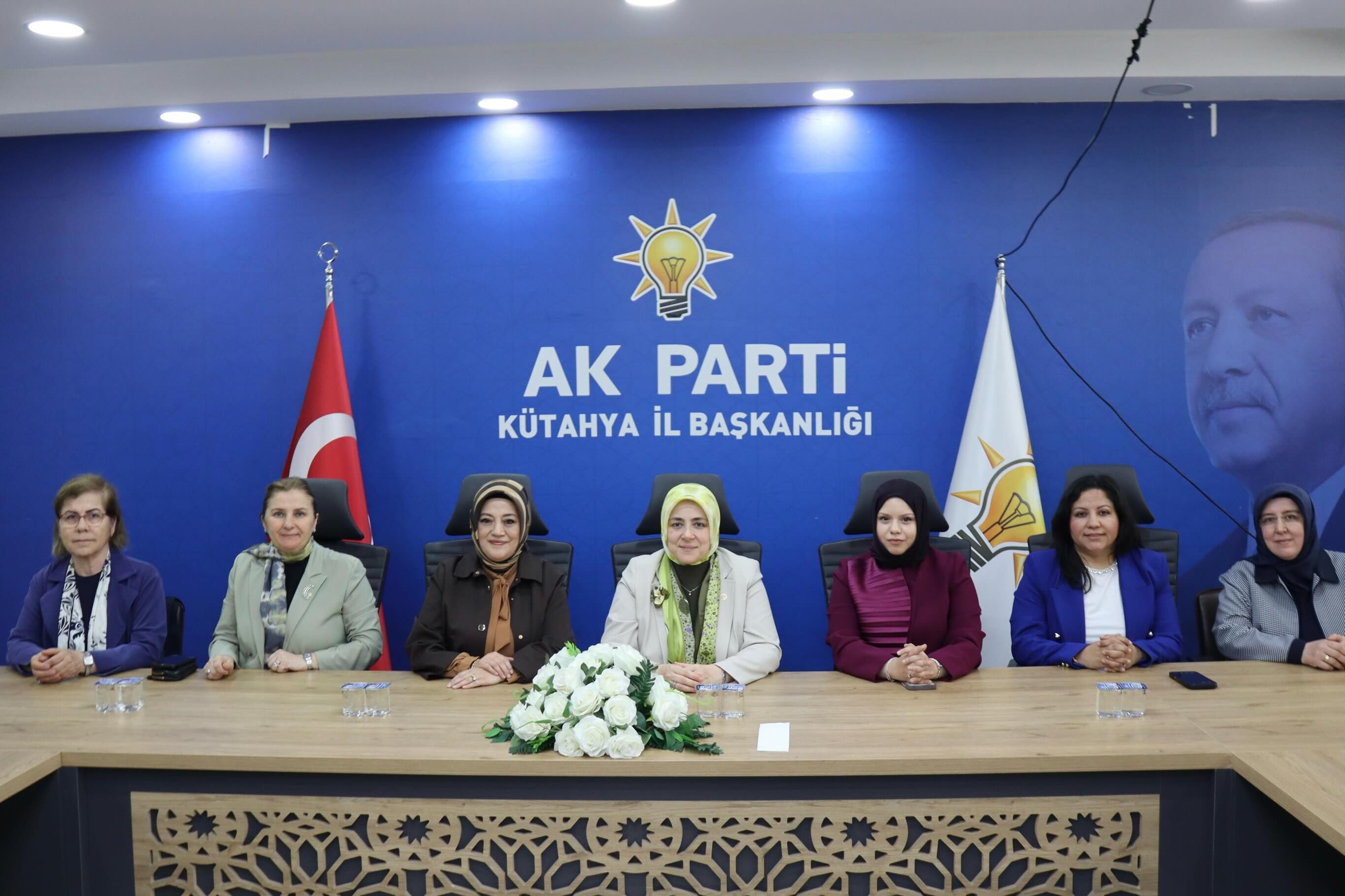 Ak Parti Kadın Kolları Heyeti Kütahya İl Başkanlığında4