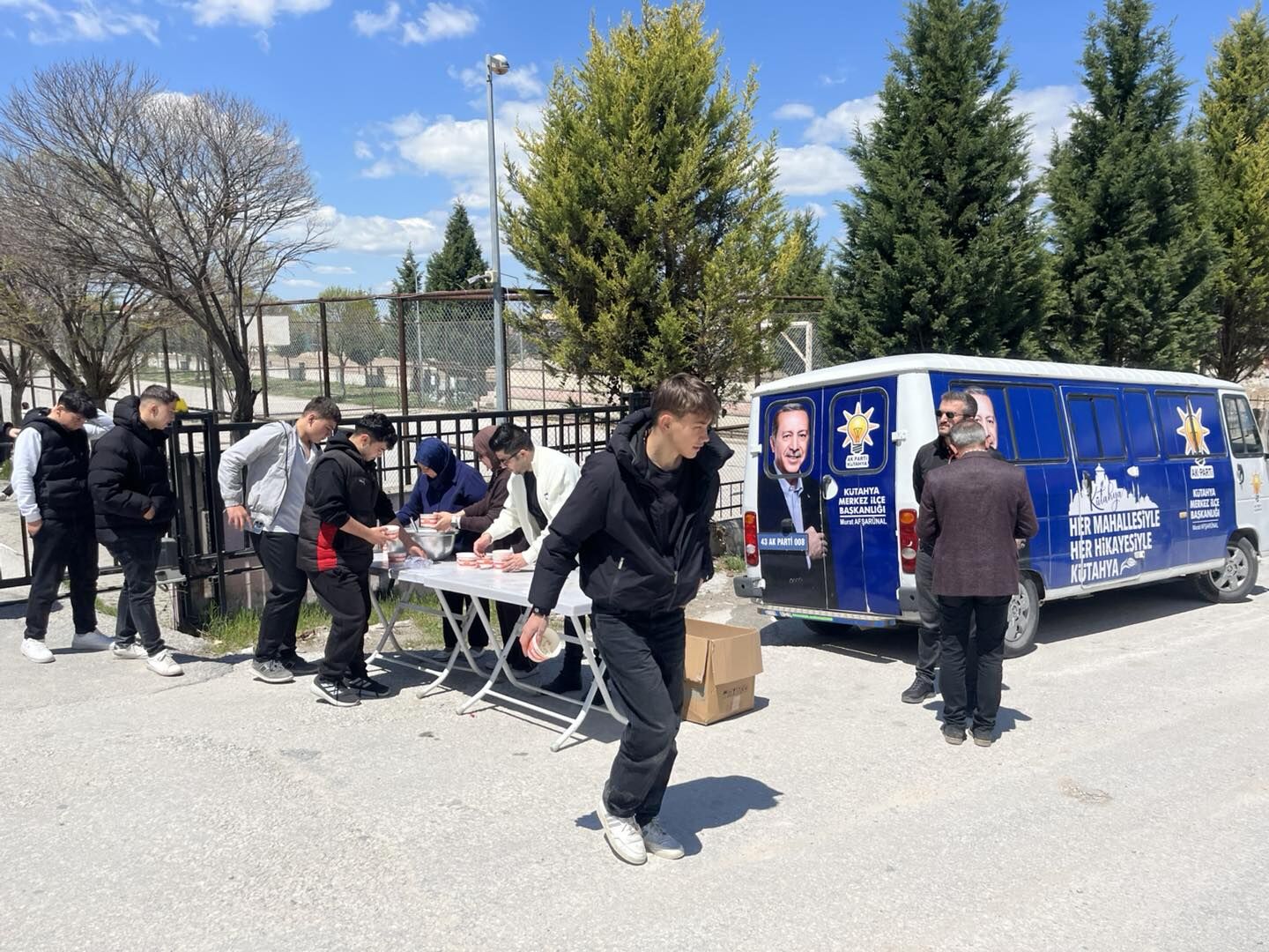 Ak Parti Kütahya Gençlerle Nohut Pilav Etkinliğinde Buluştu2