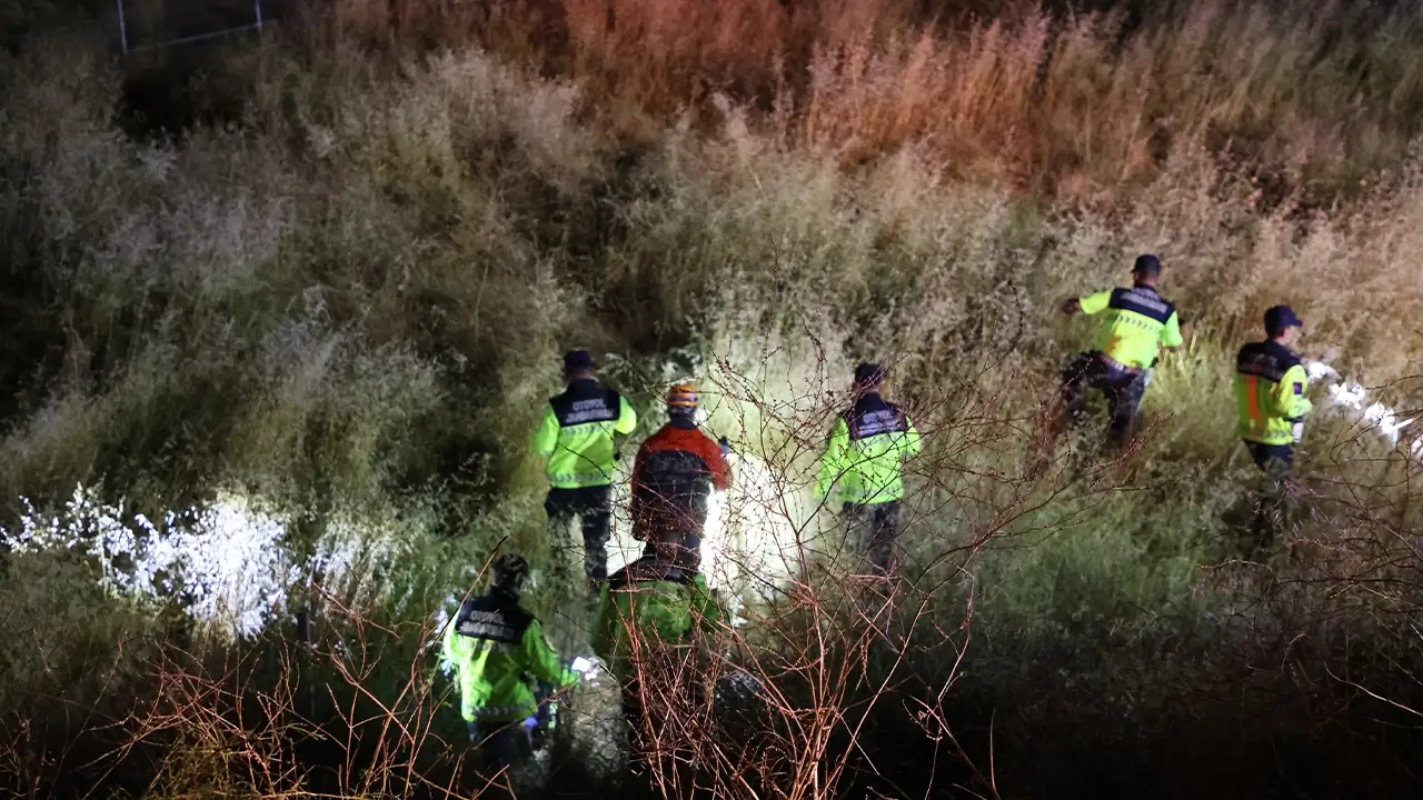 Denizli'de Yolcu Otobüsü Bariyere Çarptı, Alev Aldı4