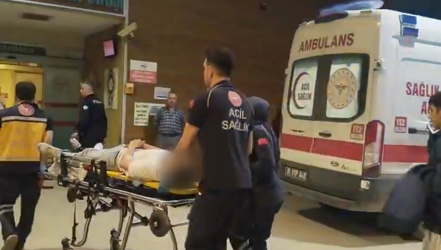Bursa İnegöl’de motosiklet ile otomobil çarpıştı 2 yaralı-2