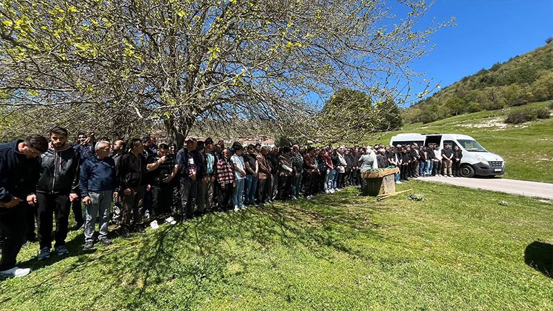Evinde Fenalaşan Kütahyalı Memur Hastanede Hayatını Kaybetti (6)