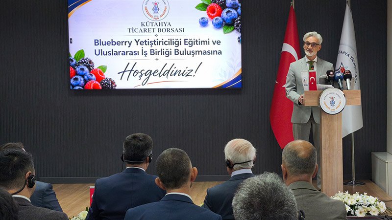 Hollandalı Uzmanlardan Kütahya'da Üreticilere Blueberry Yetiştiriciliği Eğitimi (7)