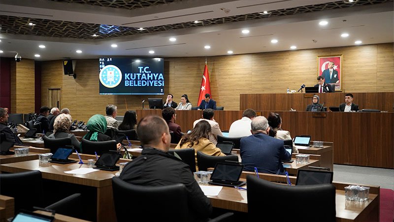 Kütahya Belediyesi Müdürlerinin Denetimden Kaçtığı Iddiası (4)