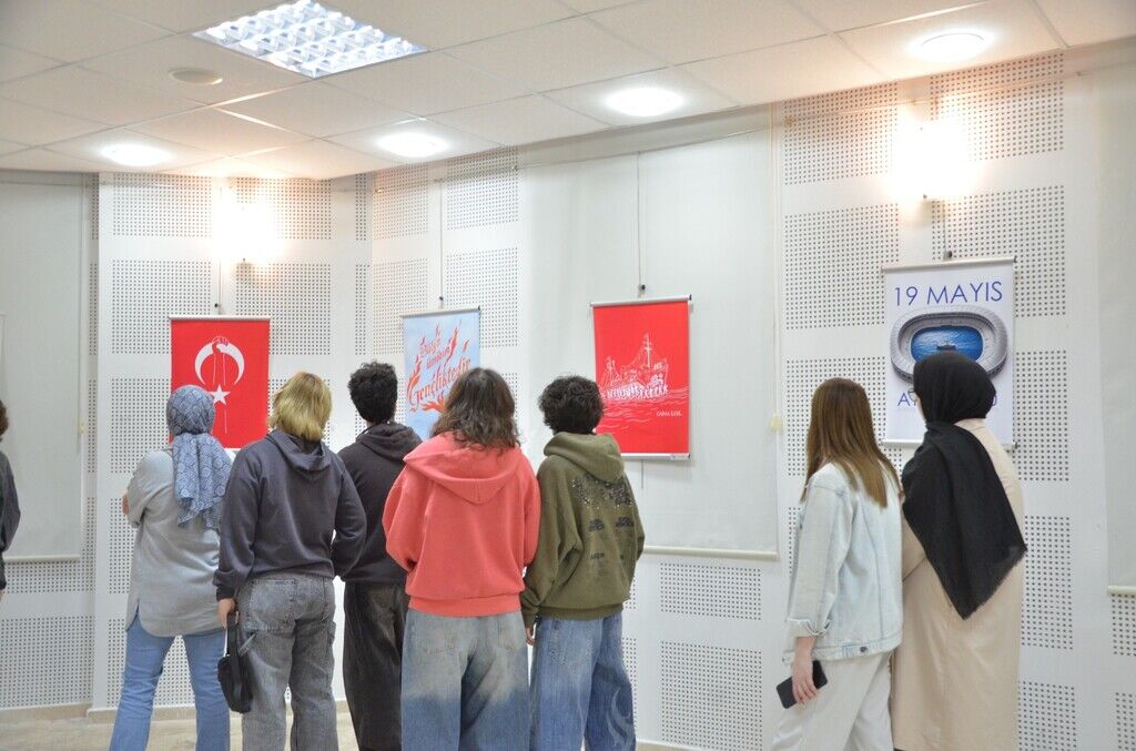 Kütahya Dpü’de Uluslararası Afiş Sergisi Açıldı3