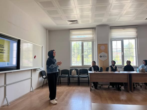 Kütahya Edebiyat Akademisi’nde “Çocuk Ve Edebiyat” Buluşması 1
